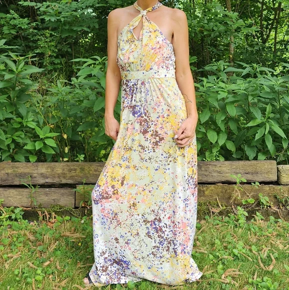 slim fit dress slacks Akira Guess Who Floral Mini Dress main image 0